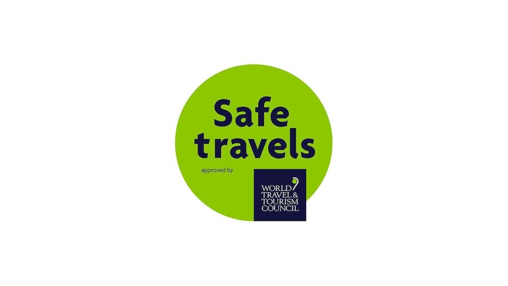 Toscana Charme Resort Tirrenia Kültér fotó Safe travels stamp